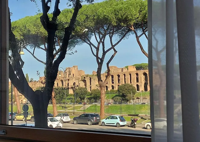 Ych-exclusive On Circus Maximus * Roma